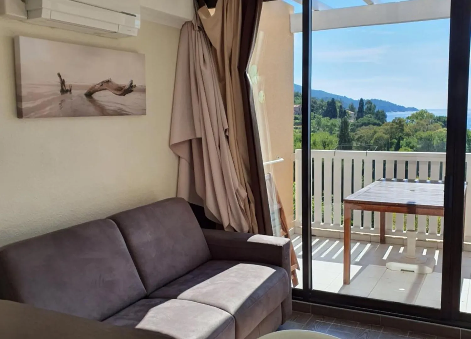 Duplex Vue Sur Mer Et Pieds Dans L'Eau Plage De Pramousquier Le Lavandou Apartment